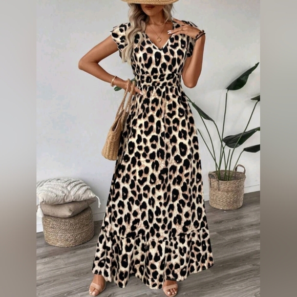 Shirred Ruffle Trim Cap Sleeve, Cinched Waist, Flared Hem, Vintage Le - Picture 1 of 7